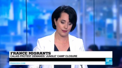 France: Truckers block main road to Calais to demand closure of 'Jungle' migrant camp