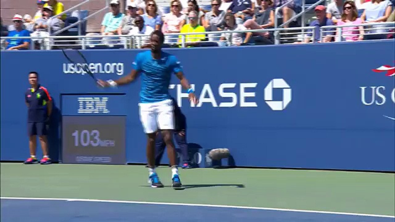 Gael Monfils amazing poen vs Baghdatis