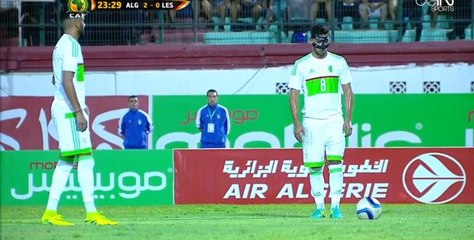 L’Algérie inscrit deux coups francs magiques en 5 minutes (vidéo)