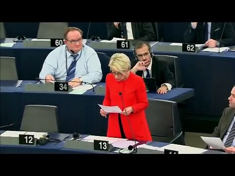 Paulo Rangel a tirar macacos e a come-los no Parlamento Europeu