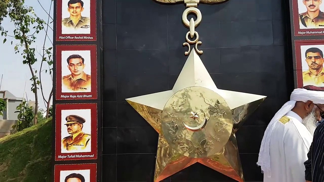 Nishan e Haider Monument by Malik Riaz in Bahria Town, Made Out of 500 KG Pure and High Quality Brass