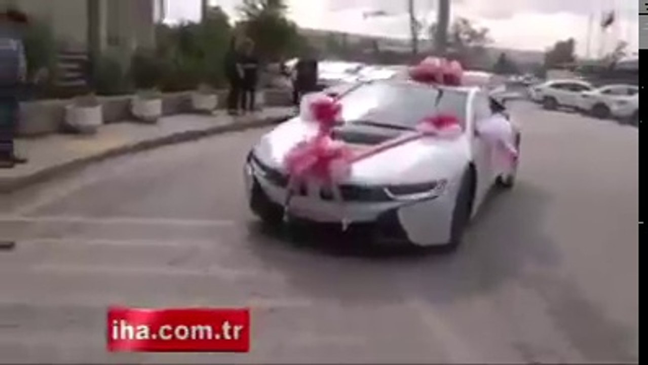 CEBİNDEKİ BEŞ LİRAYLA BMW ALMAYA GİTTİ! RABBİM HİÇ YOK YERDEN VERDİMİ VERİYOR!  - İhlas Haber Ajansı
