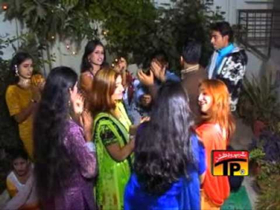 Raat Piyari Aa.