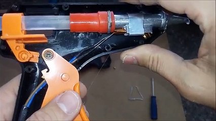 Como consertar pistola de cola quente