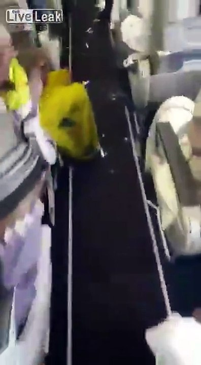 Cet avion de la compagnie Saudia Arabia Airlines ravagé par ses passagers. Tellement sale!