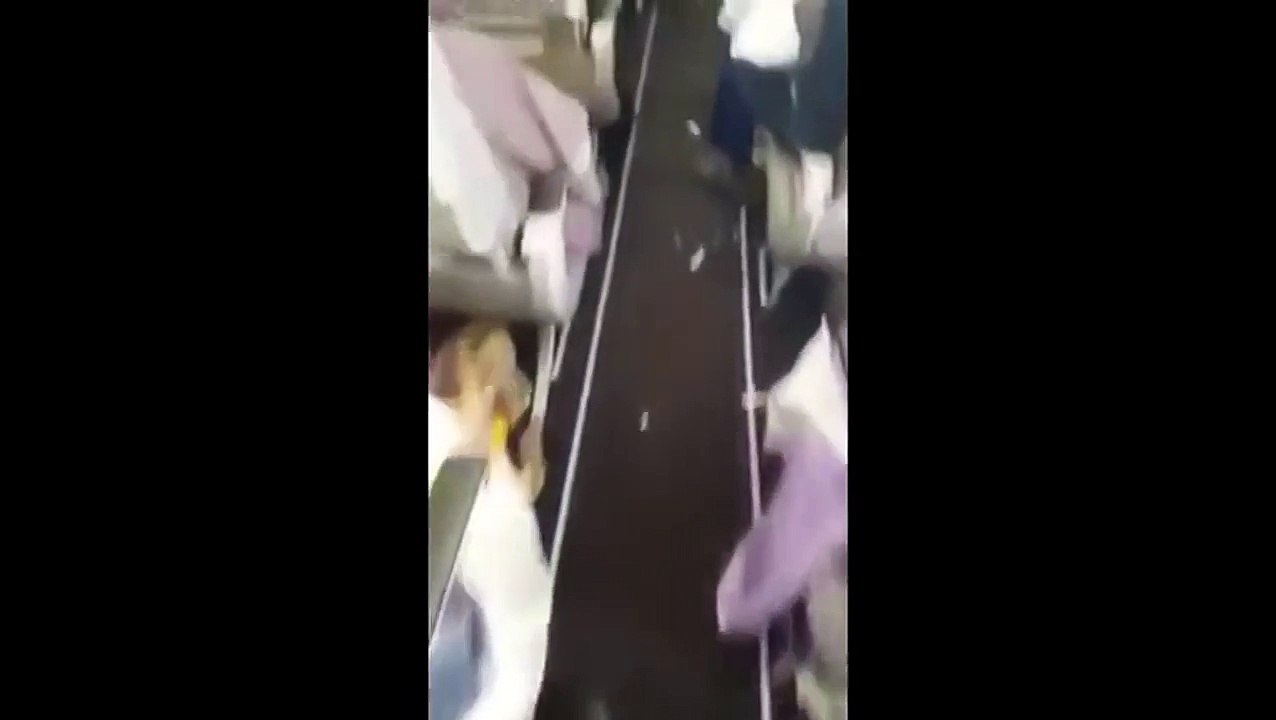 Тем временем в самолете из Саудовской Аравии //  Meanwhile the plane from Saudi Arabia
