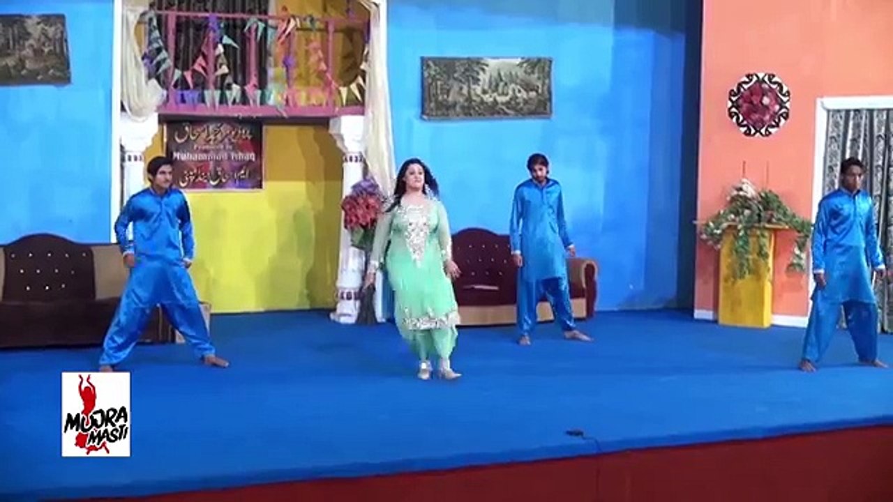 PRIYA KHAN 2016 MUJRA - NACHNA EH TERE NAAL AJ SARI - PAKISTANI MUJRA DANCE