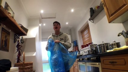 Ben Phillips | Dirty Debts Prank - _ I'm homeless_