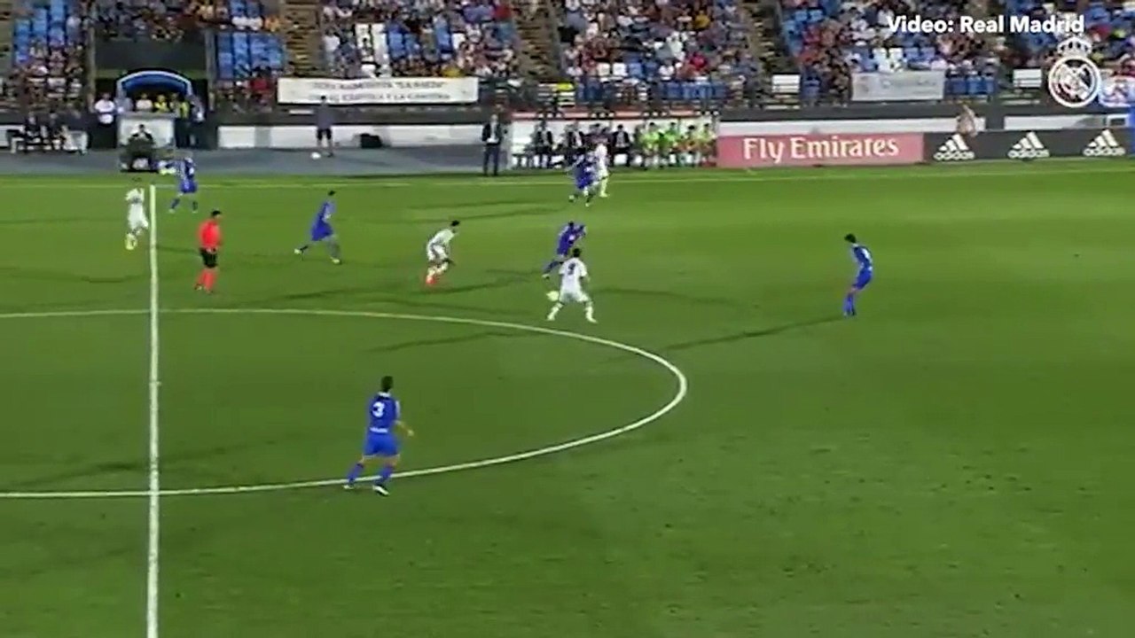 Real Madrid B star Sergio Diaz scores brilliant 40-yard lob