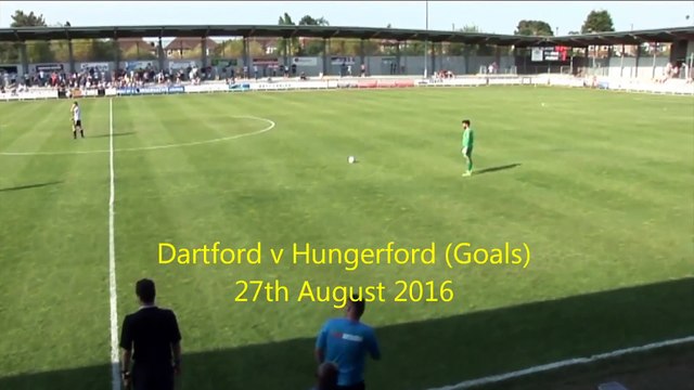 Un gardien de but met un but sur coup-franc à plus de 60 mètres