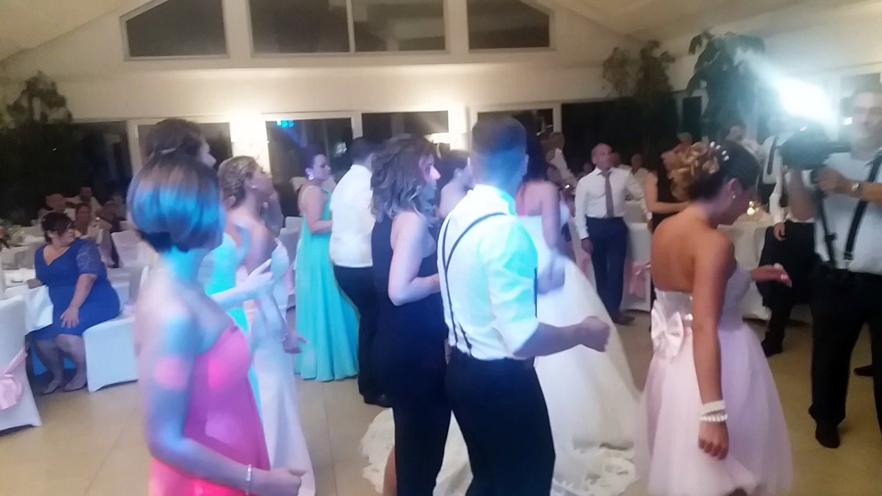 Italienische live band Disco Latino Mueve la Colita