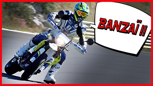 HUSQVARNA 701 Supermoto : taillée pour glisser... Et lever aussi !