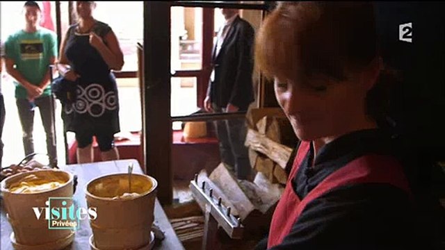 Combien faut-il débourser pour consommer une omelette chez la Mère Poulard au Mont-Saint-Michel - Regardez