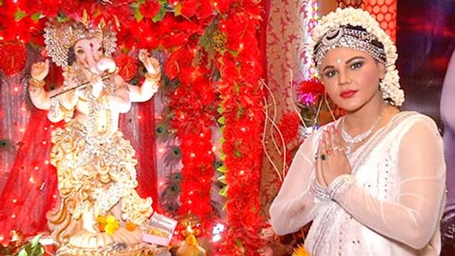 Rakhi Sawant Ganpati Celebration | Funny Dance Video | Ganesh Chaturthi 2016