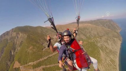 Ytü Öğrencilerinden 600 Metre Yükseklikte Çello Şovu