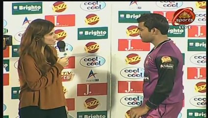 Umar Akmal ins ults female anchor Fazila after match
