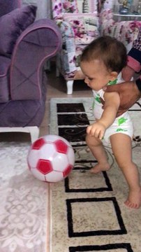 YouBent: : 2013 doğumlu, türkiye cumhuriyeti uyruklu, amatör erkek forvet (futbol) oyuncusu