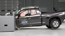 2015 Toyota Tundra extended cab small overlap IIHS crash test
