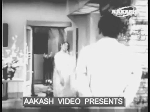 Dekhti Hi Raho Aaj Darpan - Nayi Umar Ki Nayi Fasal