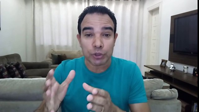 Pastor da IURD foi capaz de fazer com uma MENDIGA. Ex-bispo