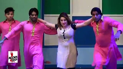 QISMAT BAIG 2016 MUJRA - HAR PASEY DHOL VAJDE - PAKISTANI MUJRA DANCE