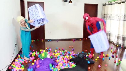 #Spiderman & Frozen Elsa BALLOON PRANK Surprise! w Anna vs Venom, Joker! Fun superhero in real life