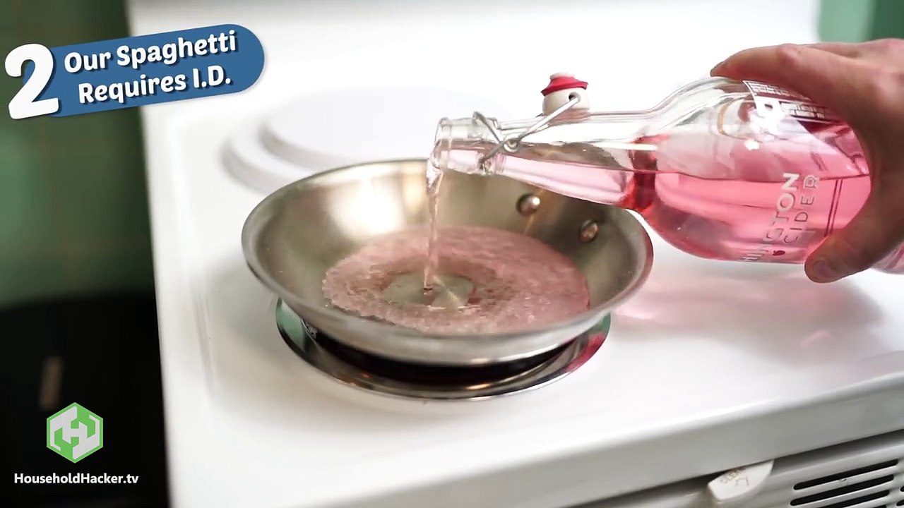20.5 Food Myths Everyone Believes