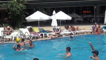 Kemer Charterların Başlaması En Çok Rusları Memnun Etti