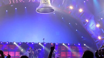 AC/DC feat Axl Rose - Hell's Bells Sep 2 2016 Atlanta