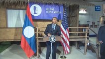 Obama visita a las víctimas de los bombardeos estadounidenses en Laos
