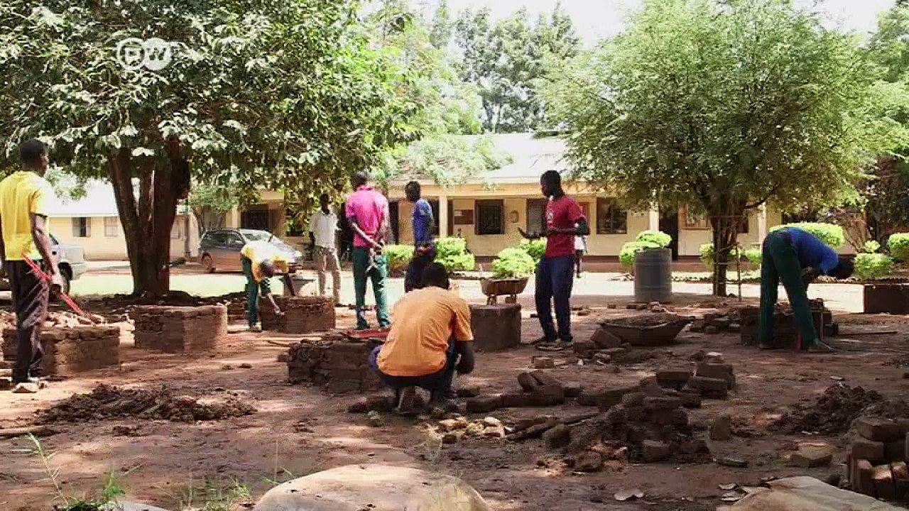 Uganda: Ein Zuhause für Kindersoldaten | DW Nachrichten