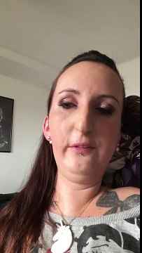 Une jeune artiste privée de son allocation adulte handicapé débute une grève de la faim