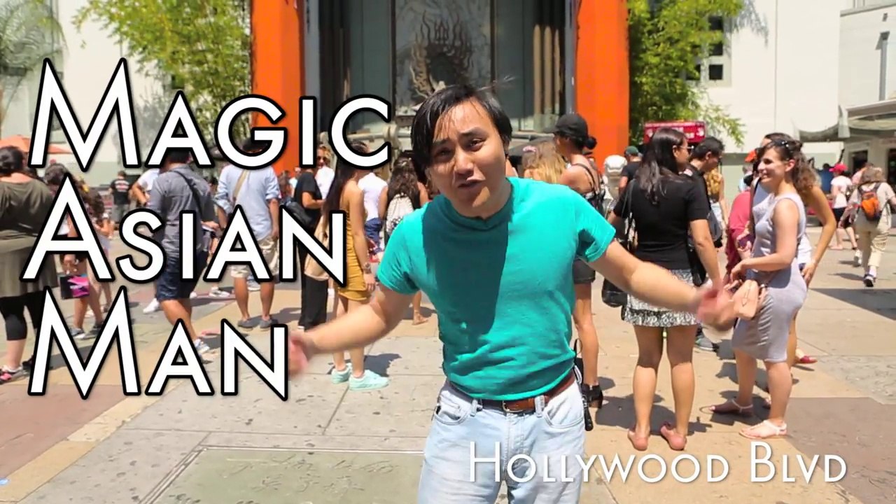 Hollywood Tourists Get Fooled by The Magic Asian Man