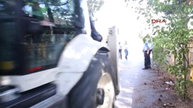 Gölbaşı'nda Koza İpek Holding'e Ait Arsalarda Mehterli Yıkım