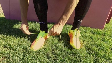 Le tuto de Yann Bodiger : Comment faire ses lacets pour marquer des buts?