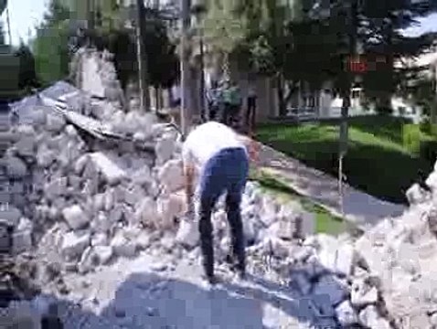 Koza İpek Holding'e ait arsada mehterli yıkım