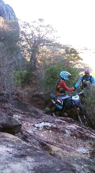 Trilha de Moto Subida do São Domingos de Nx 200 em Caculé Bahia