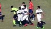 Un joueur de foot argentin frappe l'arbitre alors qu'il allait se prendre un carton
