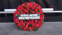 Atatürk Havalimanı'nda Hayatlarını Kaybedenler İçin Anıt