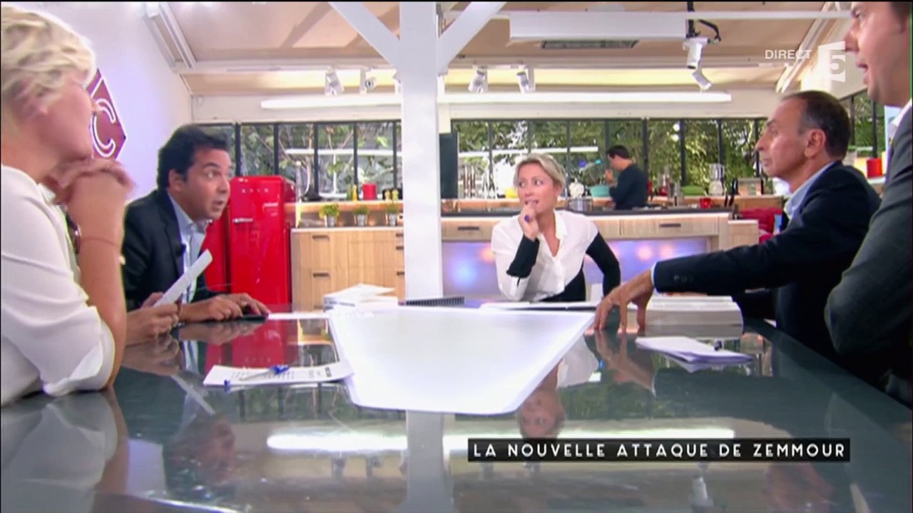 Eric Zemmour se rend compte en direct qu'il a été censuré par son éditeur