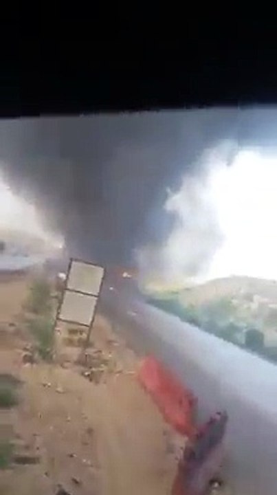 Sad Incident Happened On Karachi Super Highway