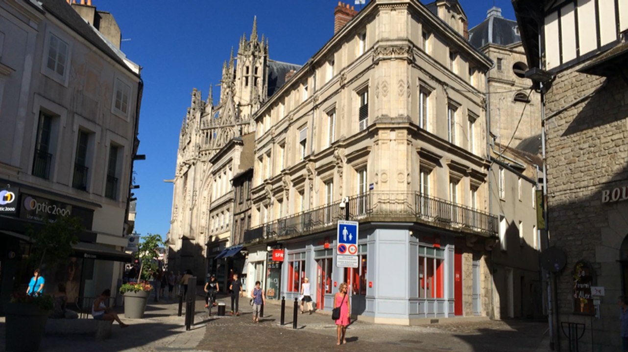 Il peint la Normandie en 80 tableaux : 16e étape à Alençon