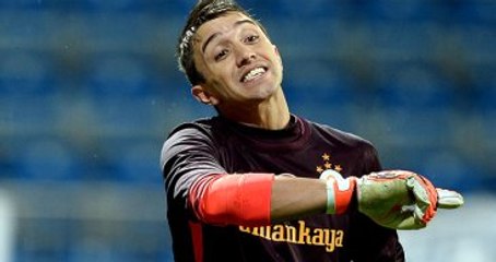 Galatasaraylı Muslera: Valizimi Hemen Toplar Giderim