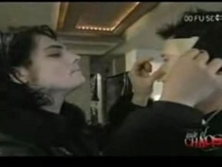 Make Up Lessons With Gerard Way