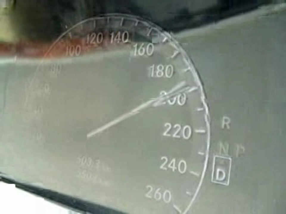 mercedes classe S 230kmh top speed