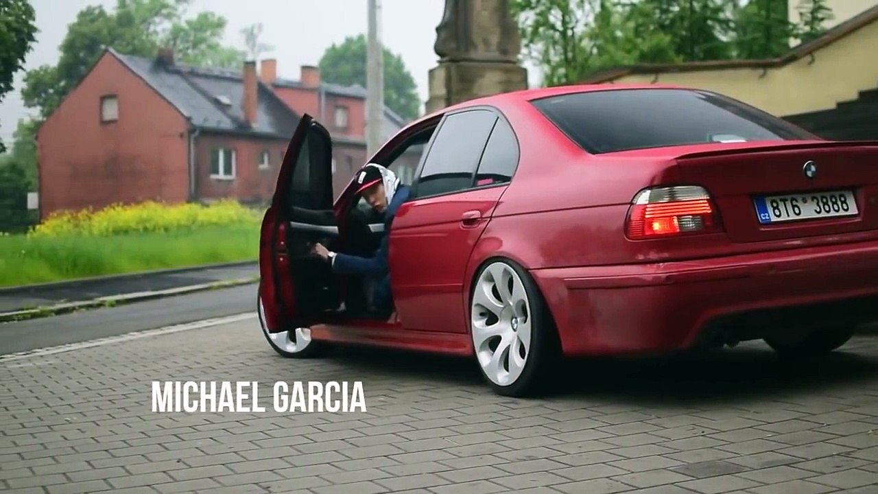 Drifting slammed BMW e39 530d