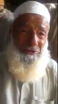 100 years old senior citizen praising Imran khan that he is only honest politician