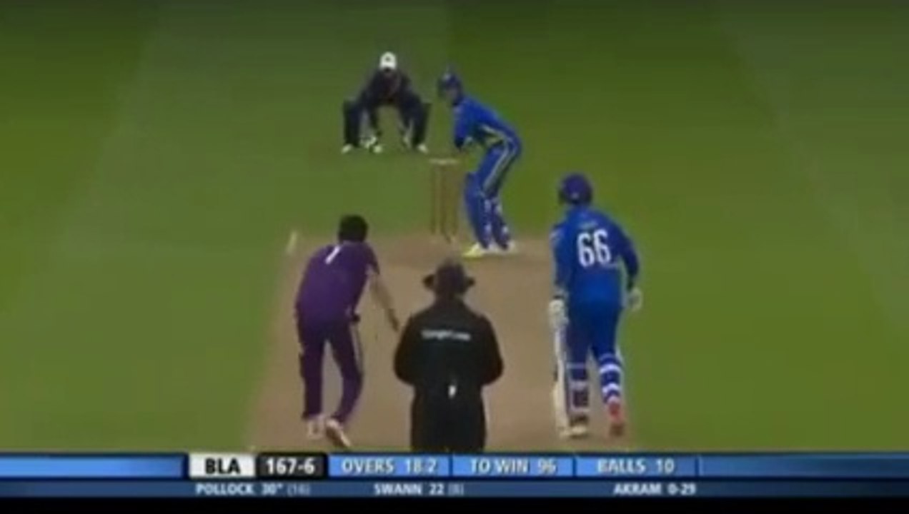 Wasim Akram bowling after 13 years
