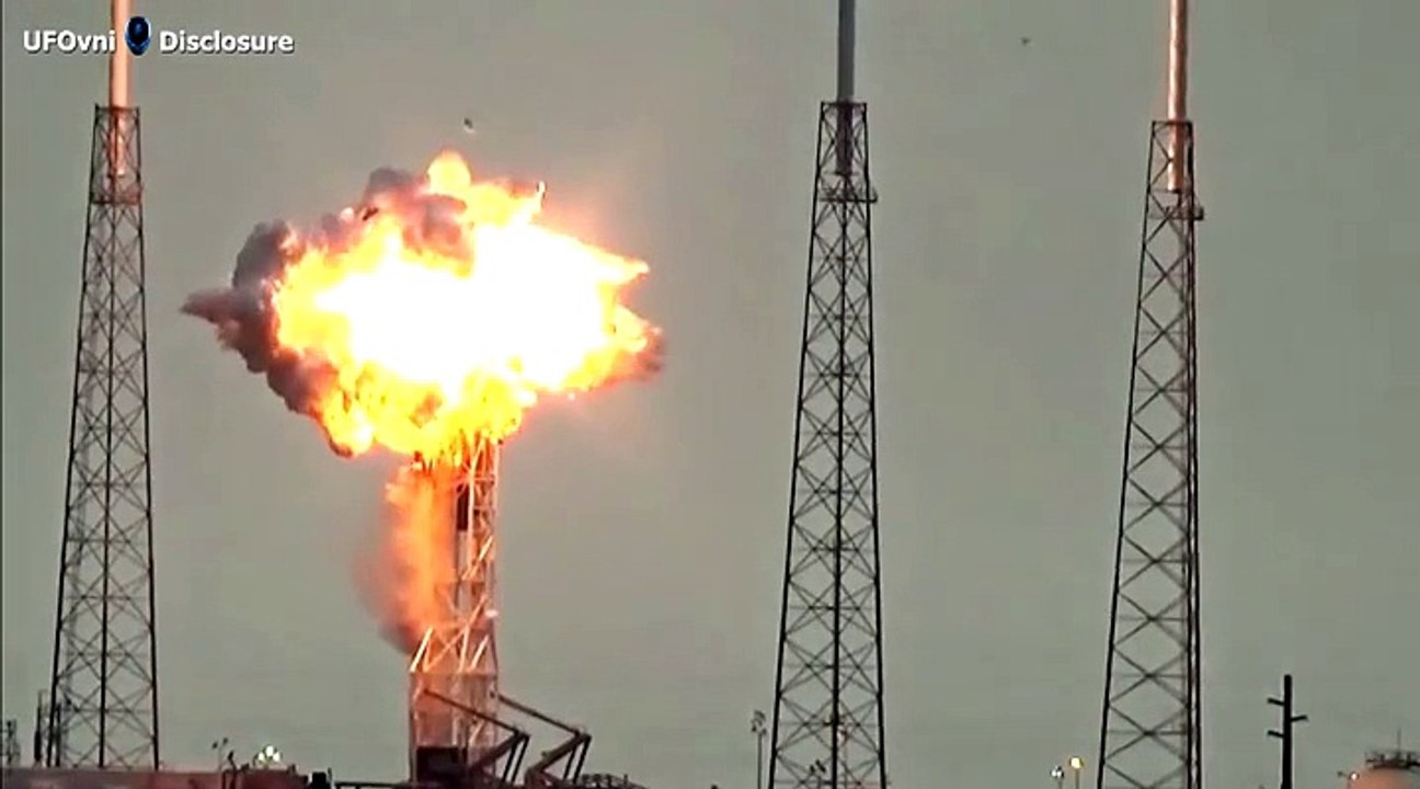 Objet volant mystérieux repéré avant et après l'explosion de Falcon 9
