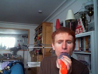 Wiwi égratigne "crush crush crush" de Paramore